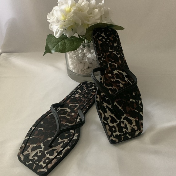 VERONICA BEARD Analee Leopard Print Sandals - NWOT - Picture 5 of 16